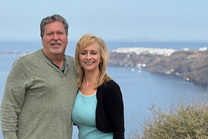 Private Tailor-Made Santorini Land Tour with a Local Driver