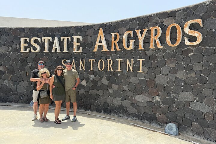 Private Tailor-Made Santorini Land Tour with a Local Driver