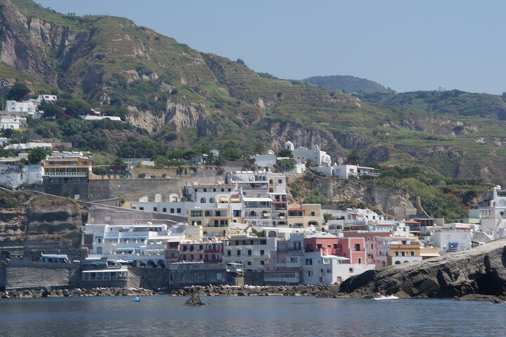 Private Cruise to Ischia and Procida - Yacht 40'