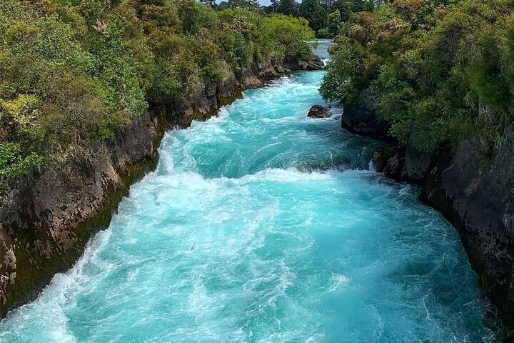 3 Day Minivan Tour From Hamilton to Taupo