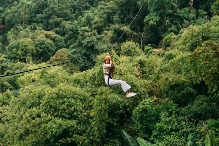 Vang Vieng: Zipline&Cave Tubing&Trekking&Blue Lagoon