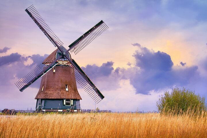 Private Zaanse Schans and Volendam Tour from Amsterdam