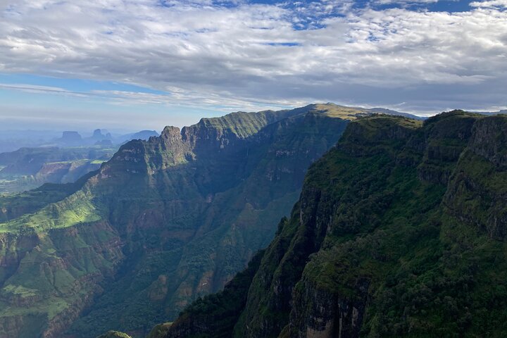 5-Day Northern Ethiopia Tour : 3D Simien Mountains Trek & Axum.
