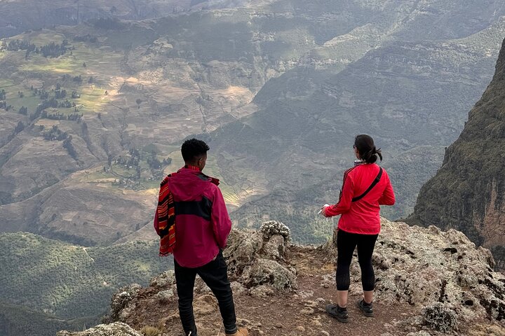 5-Day Northern Ethiopia Tour : 3D Simien Mountains Trek & Axum.