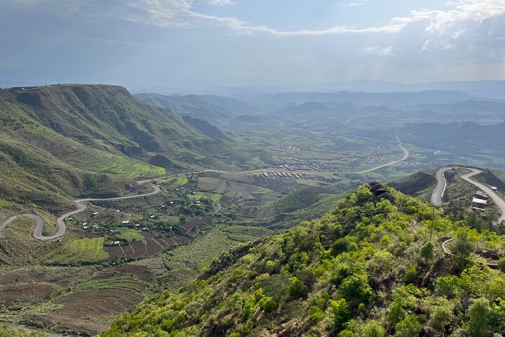 5-Day Northern Ethiopia Tour : 3D Simien Mountains Trek & Axum.