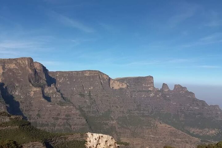 5-Day Northern Ethiopia Tour : 3D Simien Mountains Trek & Axum.