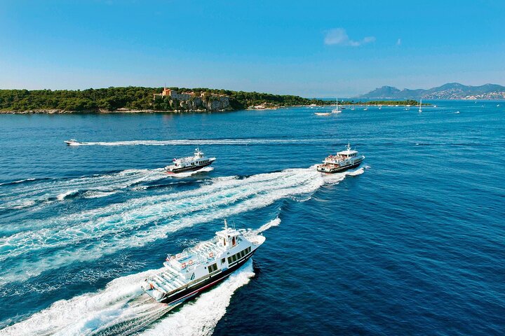 Saint Tropez and Port Grimaud Full Day Sightseeing Tour
