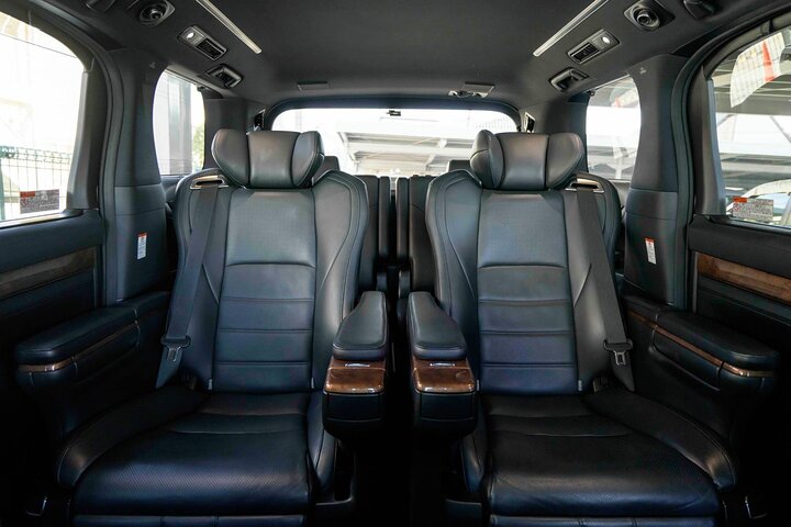 Mt. Fuji ⇄ Tokyo Airports Private Transfer with 8-Hour Charter