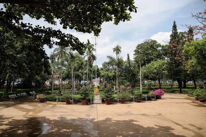 Half Day Tour Con Dao Island History Highlights