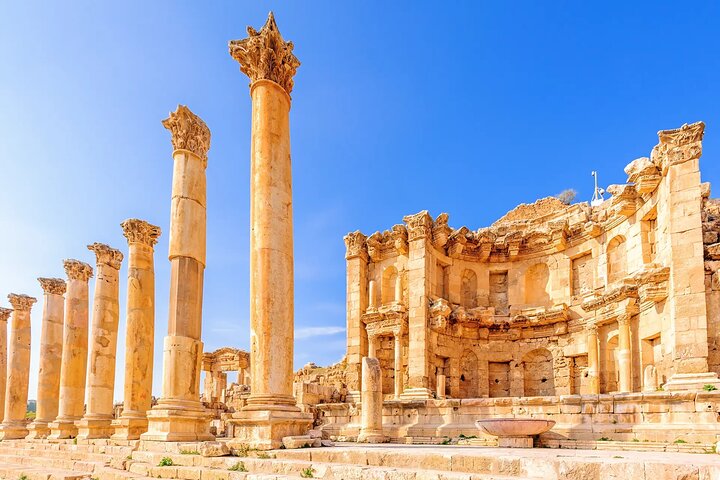 Jerash and Dead Sea with Resort Access & Lunch