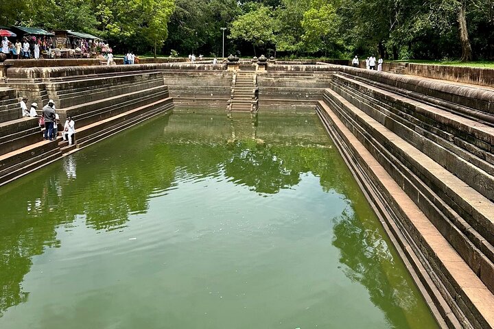 Anuradhapura Sacred City: Private Half a Day Guided Heritage Tour