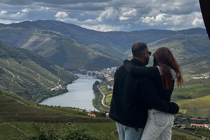 Douro Valley Small Group Premium Wine Tour Lunch and Private Boat
