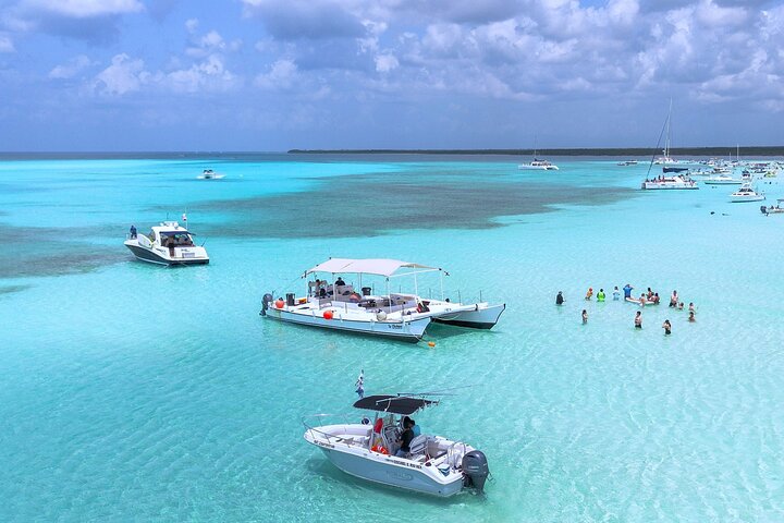 Catamaran Snorkel Adventure to El Cielo and The Money Bar Beach