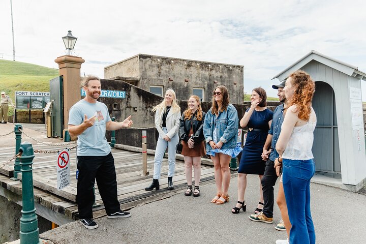 Newcastle: Half-Day Sightseeing with Coastal Stops & History