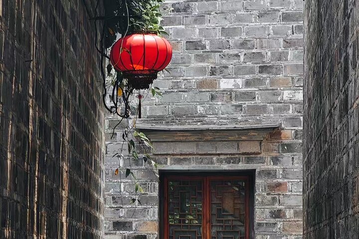 Authentic Street Food Walk with Seasonal Delicacies in Nanjing