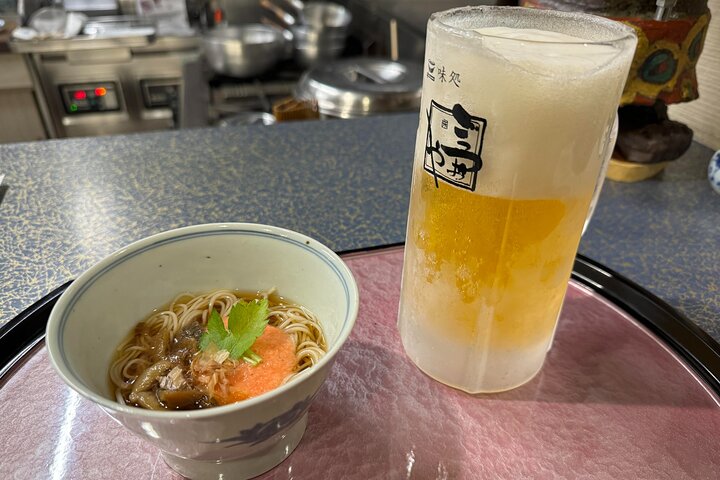 Takayama: Private Night Walking Tour with Dinner