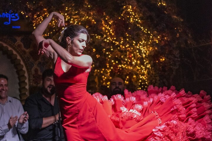 Flamenco Show & Special Menu at Torres Bermejas in Madrid