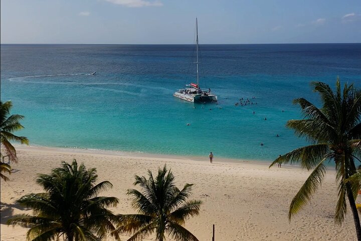 Prickly Pear Catamaran Trip from St Maarten Including Lunch
