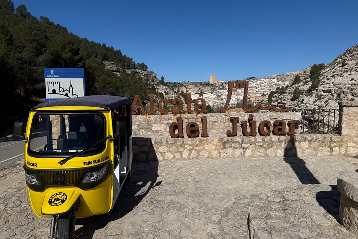 Routes in Tuk Tuk by Alcalá del Júcar