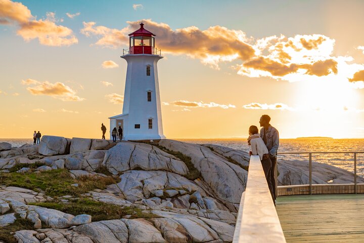 Peggy’s Cove Express Tour: Scenic Guided Experience