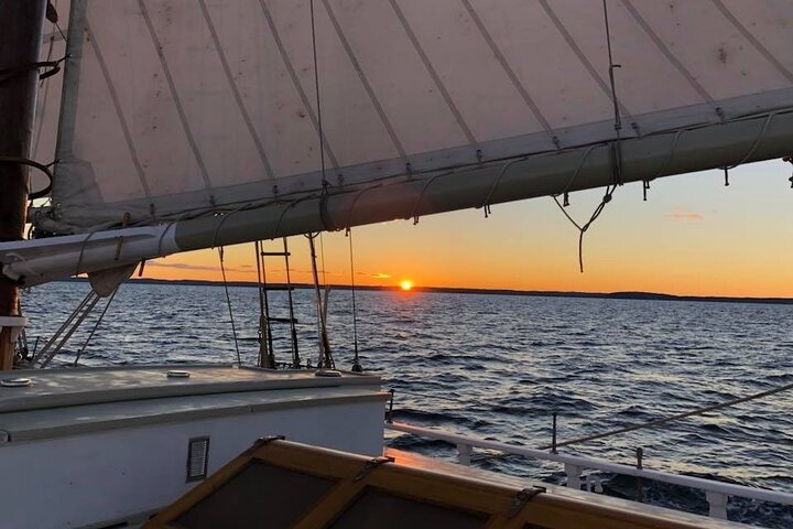 Manitou Evening Sail Experience