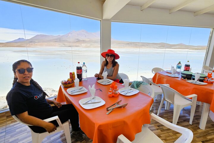 3-Day Salt Flats, Lagoons and Geysers from Uyuni to San Pedro