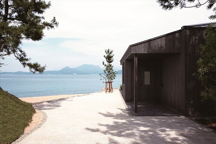 Naoshima and Teshima 2 Days Tour from Takamatsu or Uno