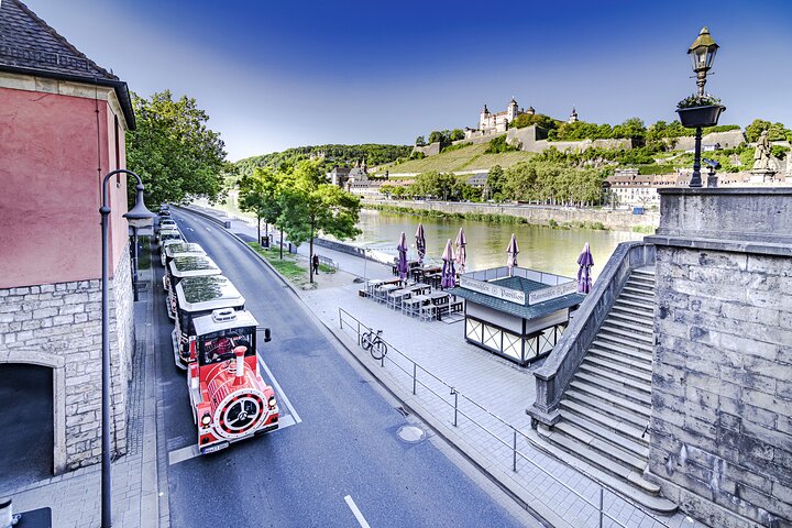 City tour through Würzburg with the Bimmelbahn