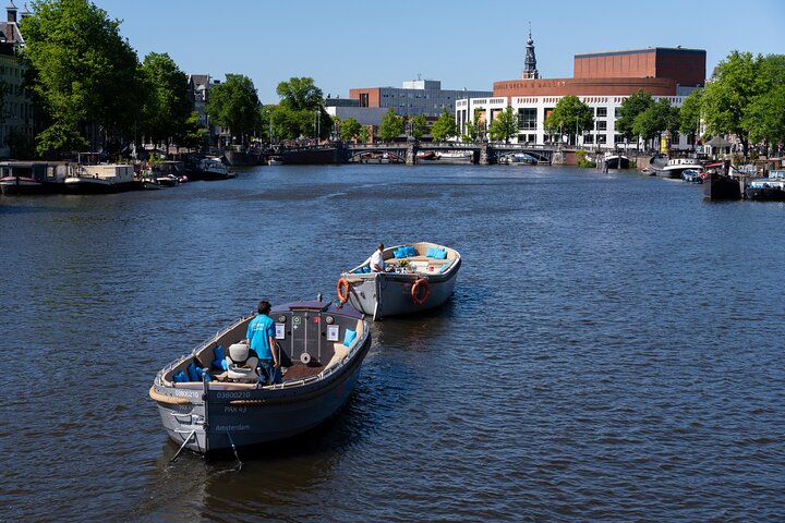Amsterdam Canal Cruise in Open Boat with Unlimited Drinks Option