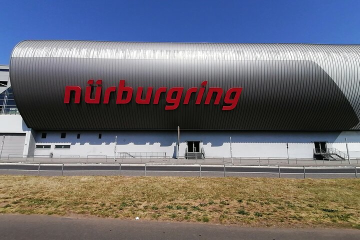 Private Multi-Day Auto Factory Tour from Munich with Hotels