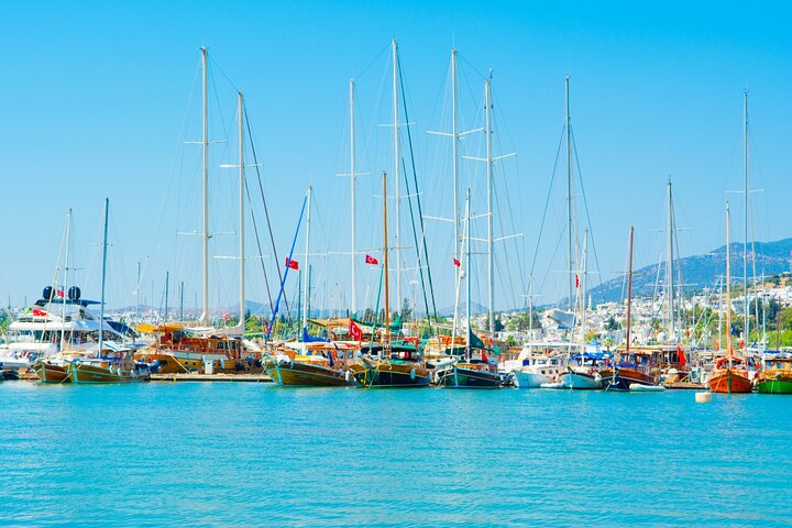 Orak Island, German Bay, Rabbit Bay Boat Tour incl. Lunch