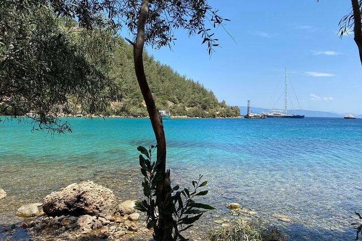 Orak Island, German Bay, Rabbit Bay Boat Tour incl. Lunch