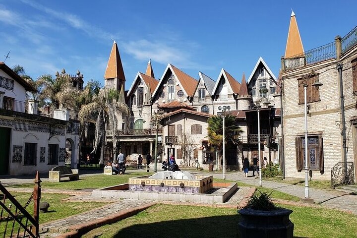 Amazing Tour in Campanopolis Theme Park