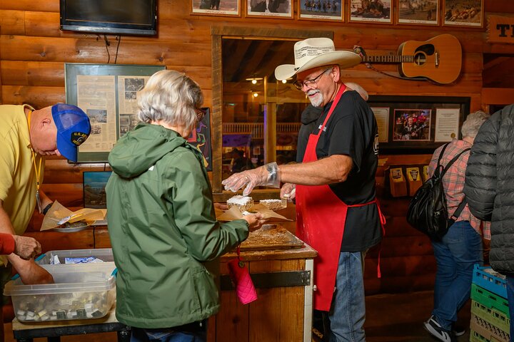 Mount Rushmore and Black Hills Tour with Two Meals and a Music Variety Show