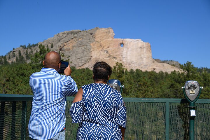 Mount Rushmore and Black Hills Tour with Two Meals and a Music Variety Show
