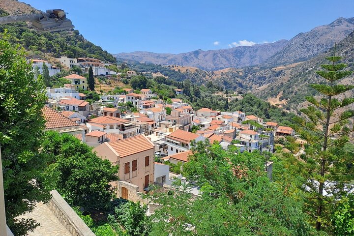 Kournas Lake Argiroupolis and olive oil factory from Rethymno