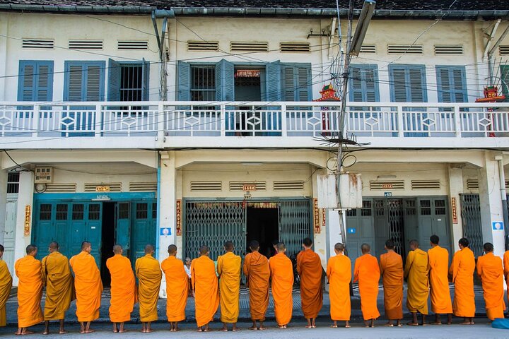 Battambang: Cooking Class and Market Touring