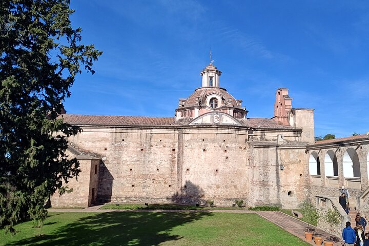 PRIVATE TOUR: Alta Gracia with Che Guevara´s house