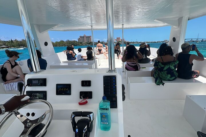 Nassau Swimming Pigs: Snorkeling, Lunch & Private Beach Club