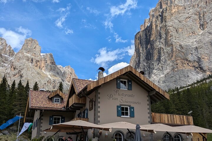 From Verona area: Private day trip to the Dolomites