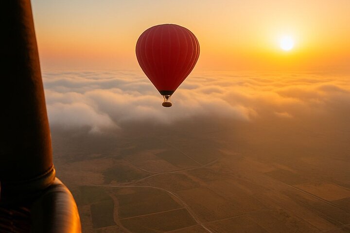 Marrakech Sunrise Hot Air Balloon & Berber Breakfast