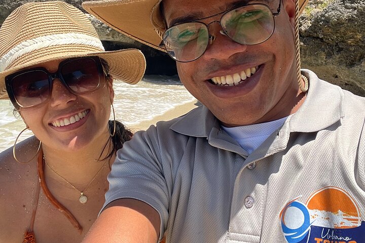 Santo Domingo Top: 3 Eyes, Light House, Boca Chica Beach & Lunch