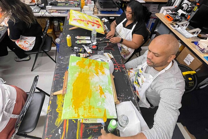 NYC: Abstract Painting with Palette Knives – Small Group