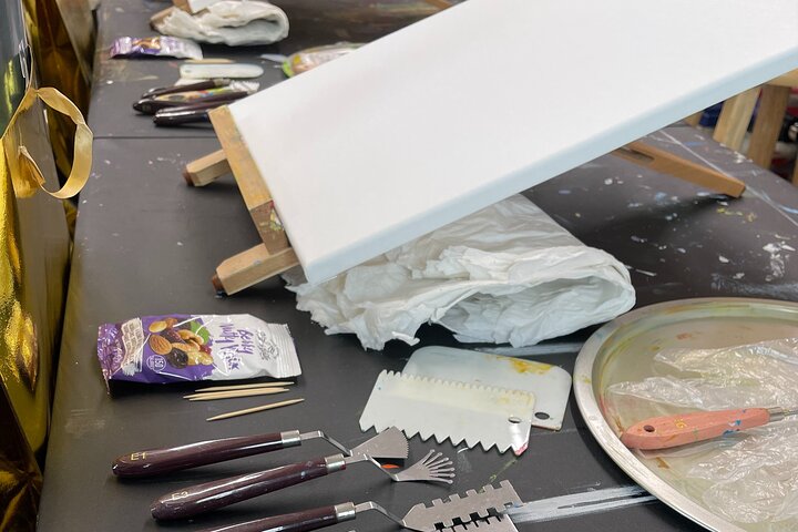 NYC: Abstract Painting with Palette Knives – Small Group