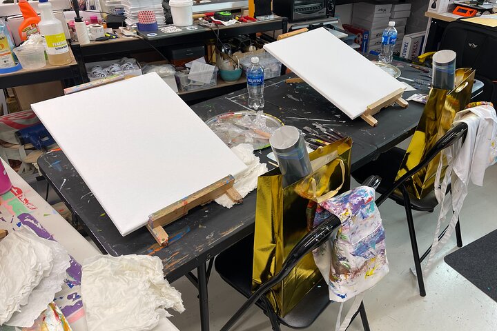 NYC: Abstract Painting with Palette Knives – Small Group