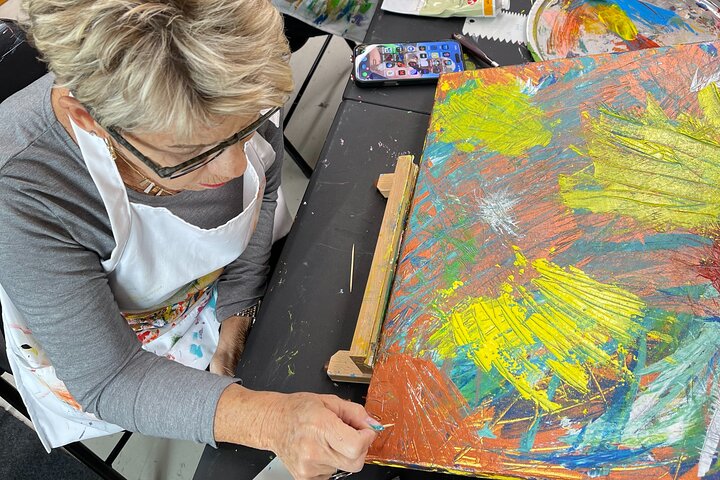 NYC: Abstract Painting with Palette Knives – Small Group