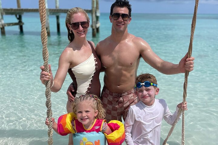 Nassau: 3 islands Pigs,Turtles,Snorkel & Beach Club with lunch