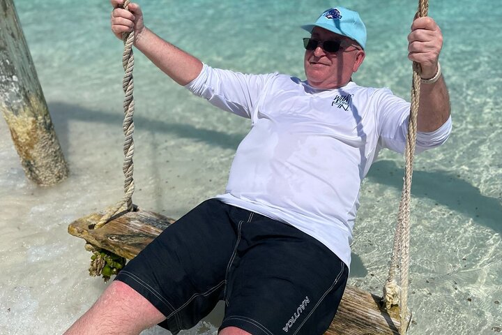 Nassau: 3 islands Pigs,Turtles,Snorkel & Beach Club with lunch