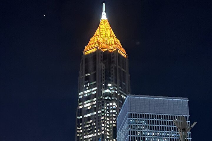 City Lights Atlanta Night-Time Bus Tour with Photos & Dinner Stop