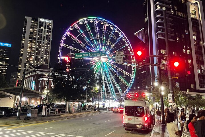 City Lights Atlanta Night-Time Bus Tour with Photos & Dinner Stop